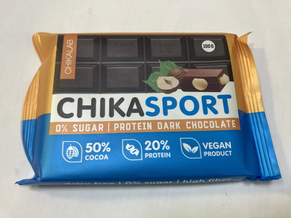Шоколад темный с фундуком Chika Sport